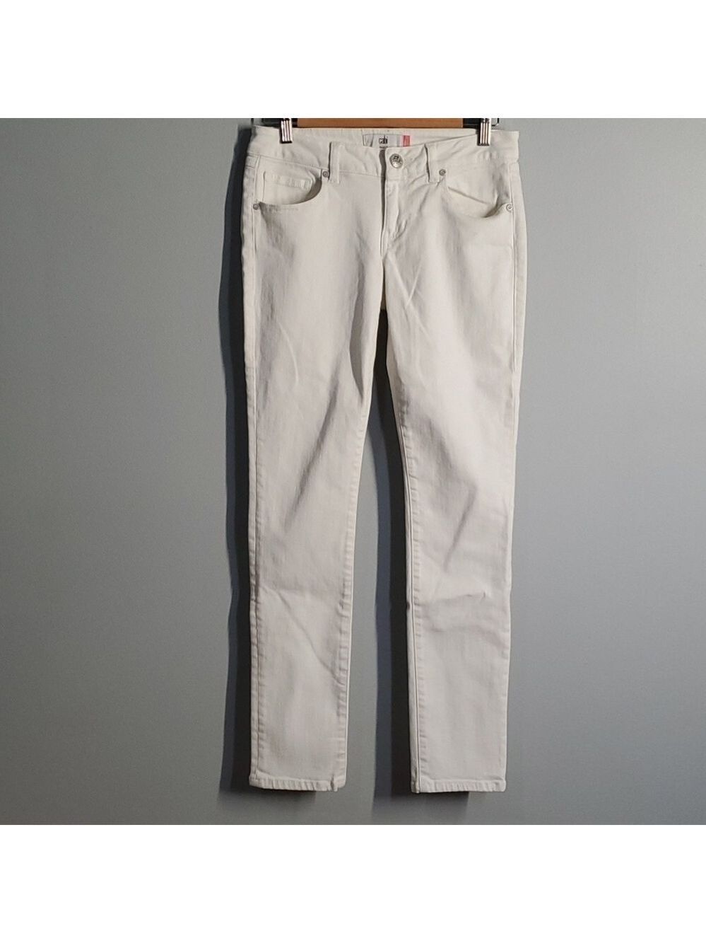 CAbi jeans women's size 2 white slim boyfriend women’s size 2